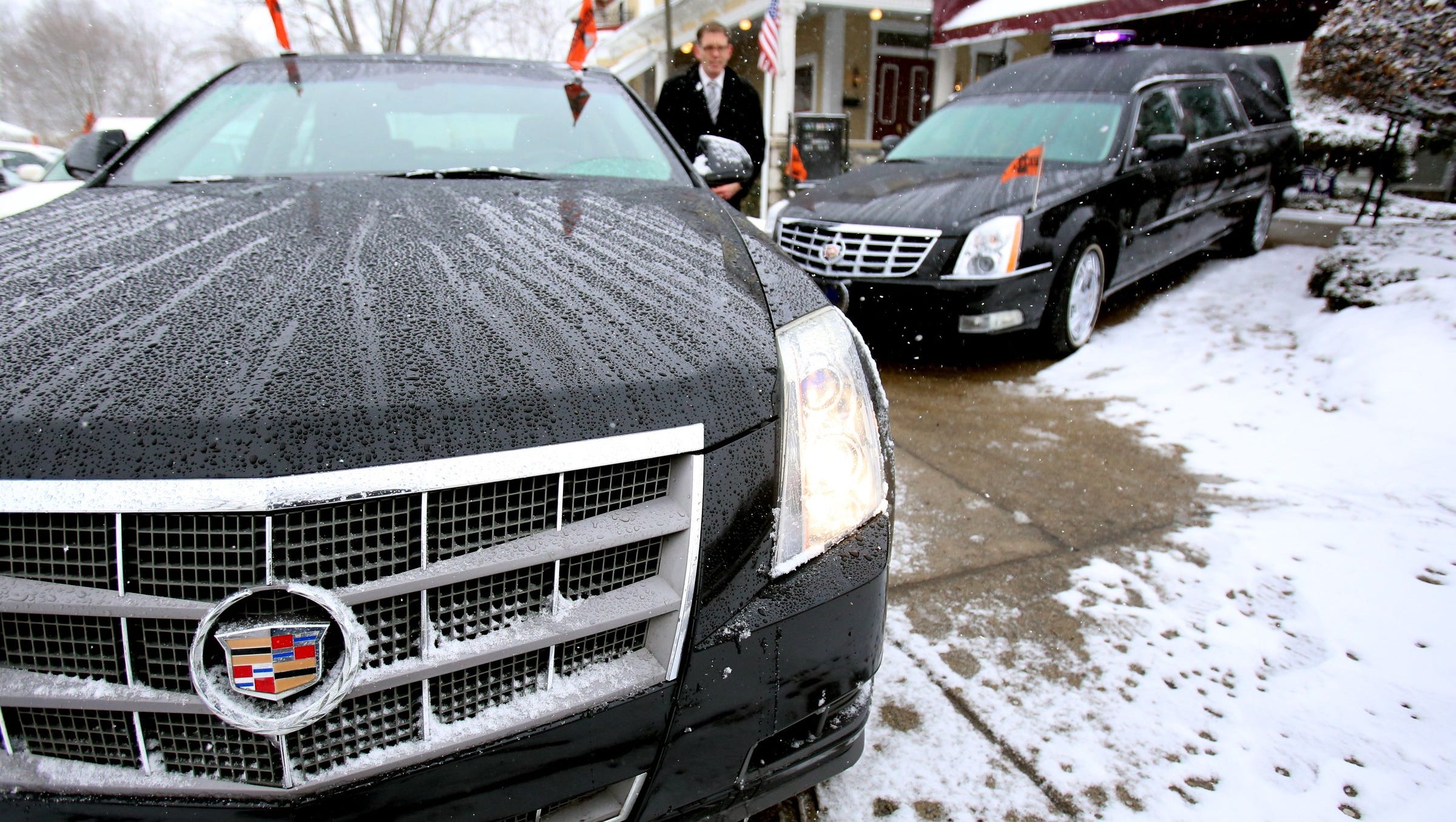 Longtime Gm Mechanic Gets Cadillac Of Funerals