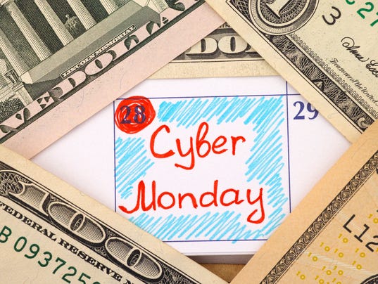   Cyber ​​Monday Reminder on Calendar with Dollars 