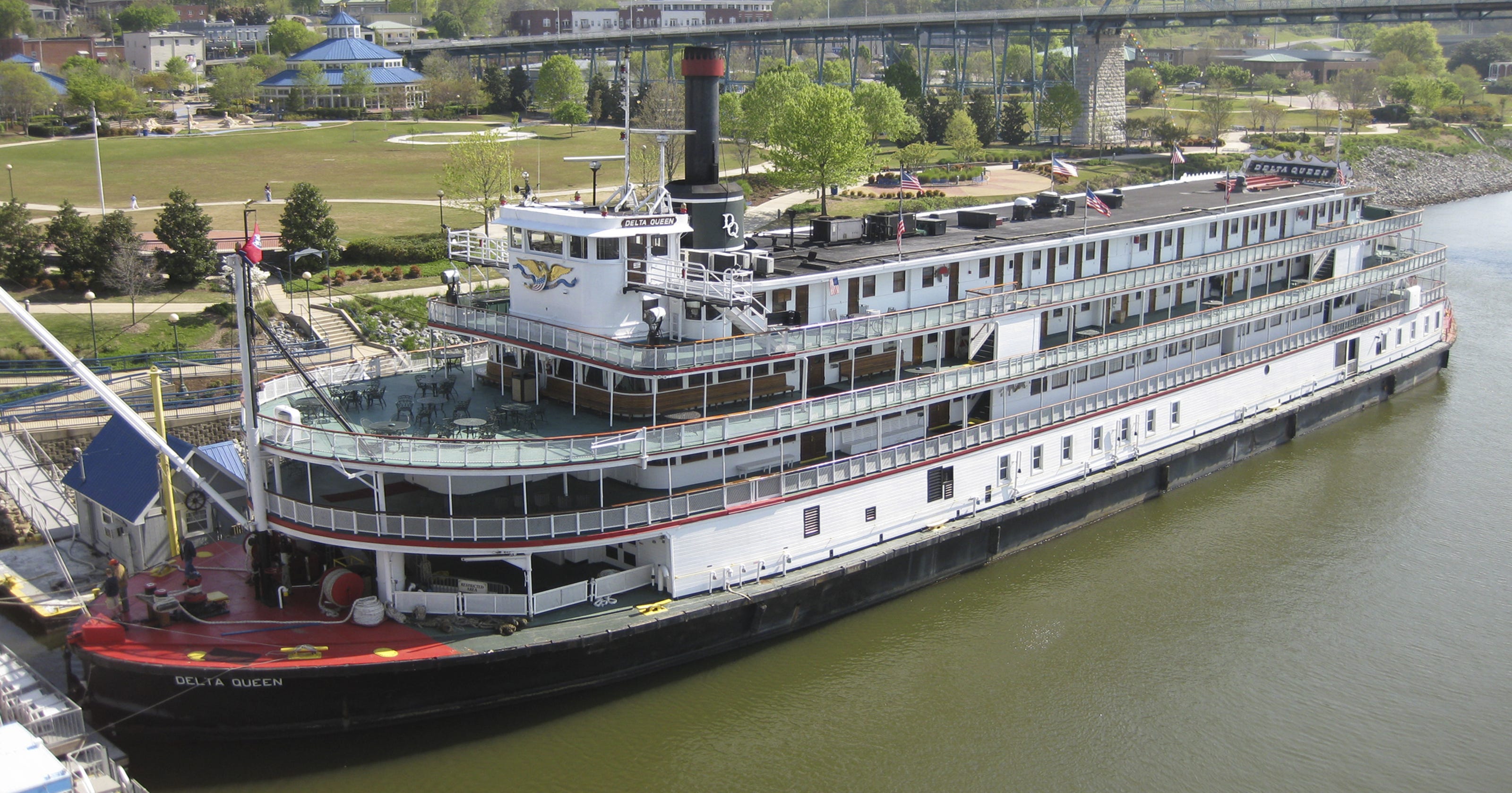 delta riverboat cruise in delta atrium