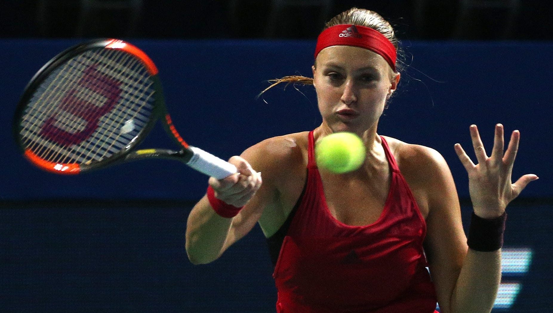 Kristina Mladenovic, CoCo Vandeweghe lose opening matches at Kremlin Cup