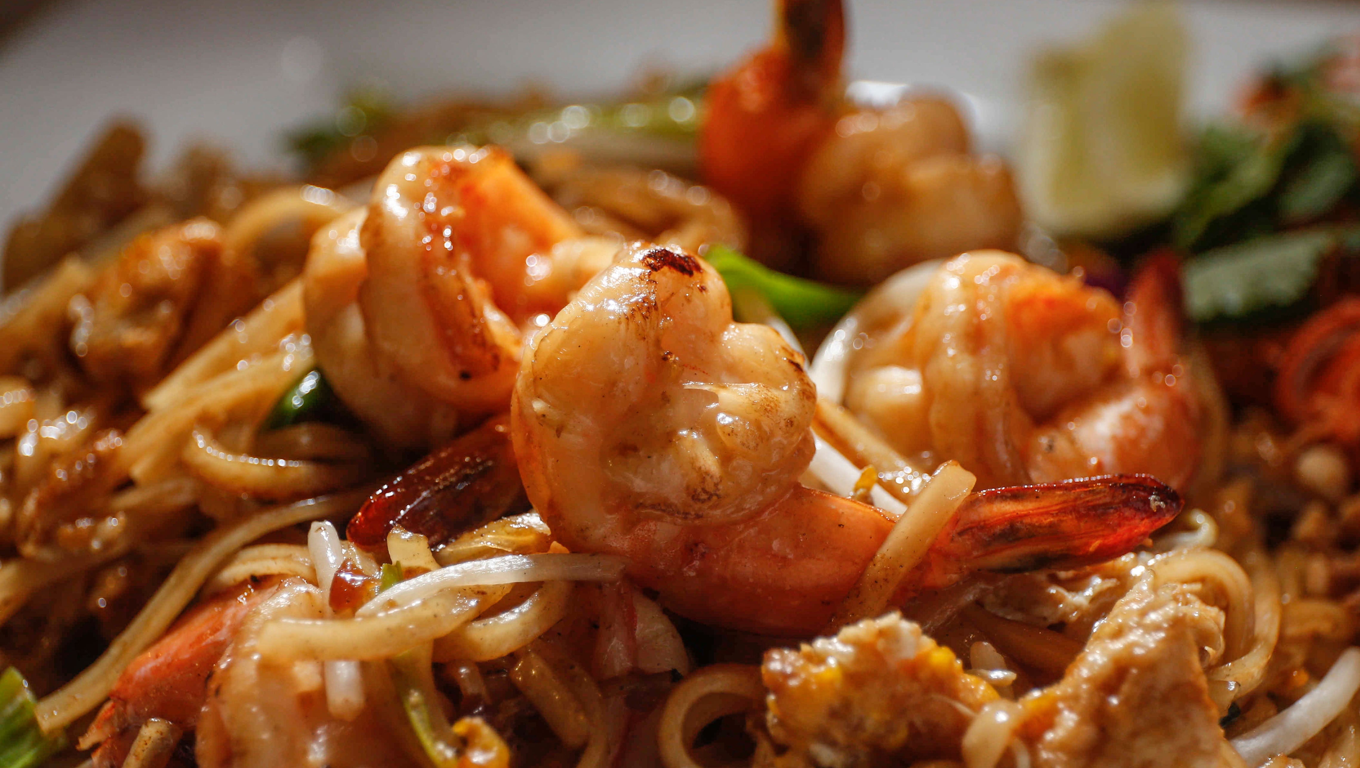 Blu Thai Food & Sushi reopens in a new location in downtown Des Moines