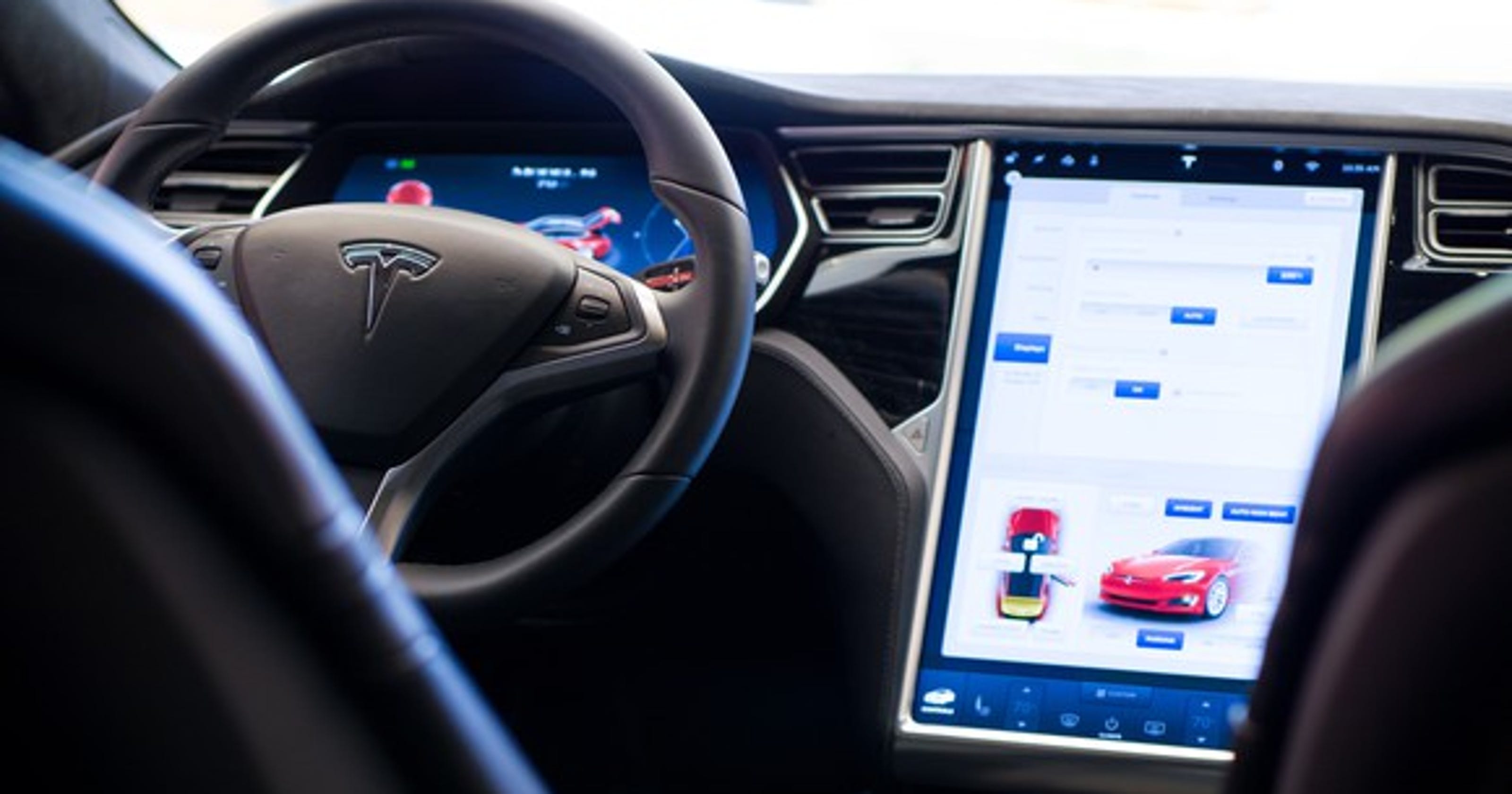 Tesla self-driving car software chief exits after six months