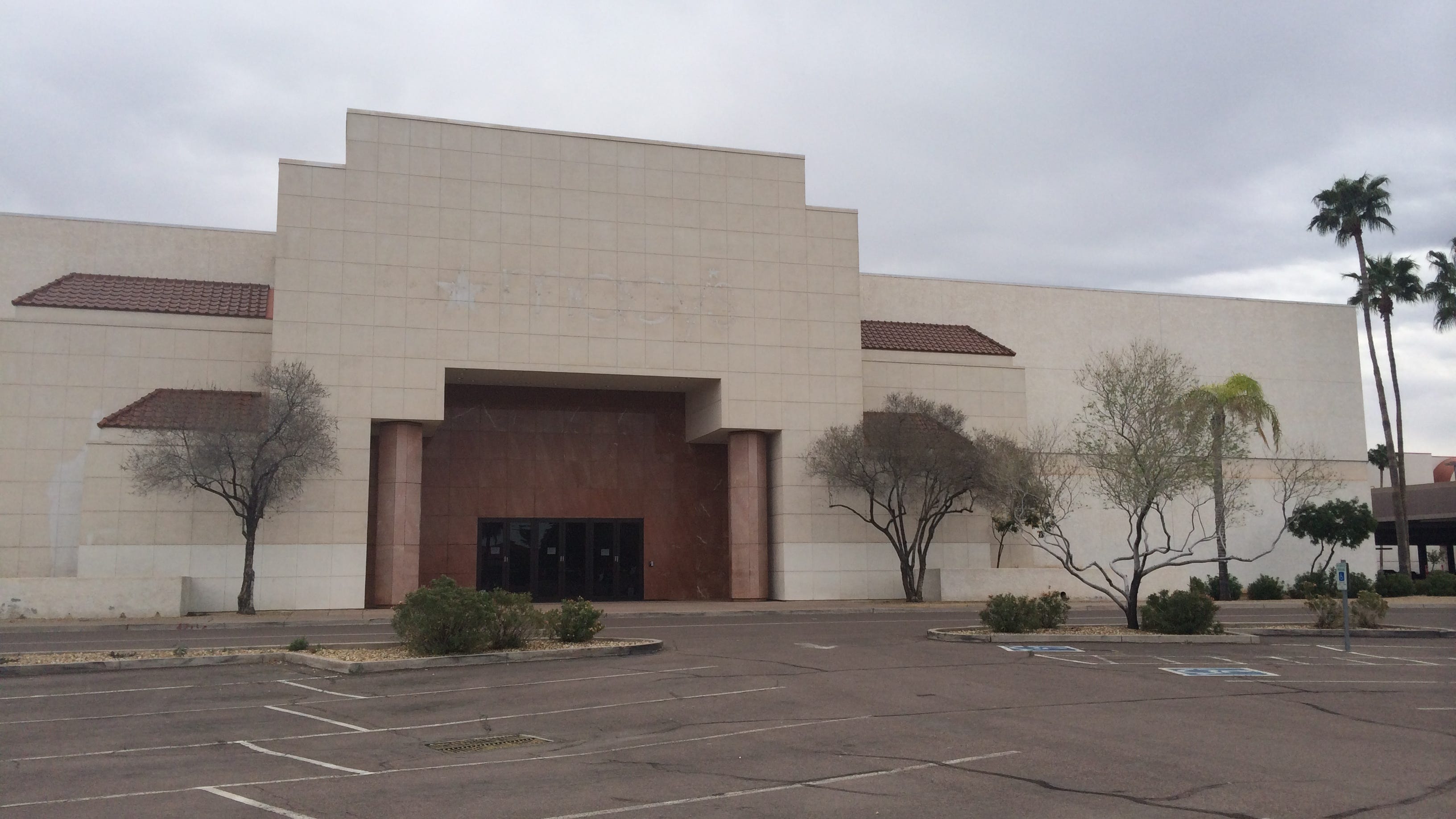 Vacant Fiesta Mall Macy's to jobs hub
