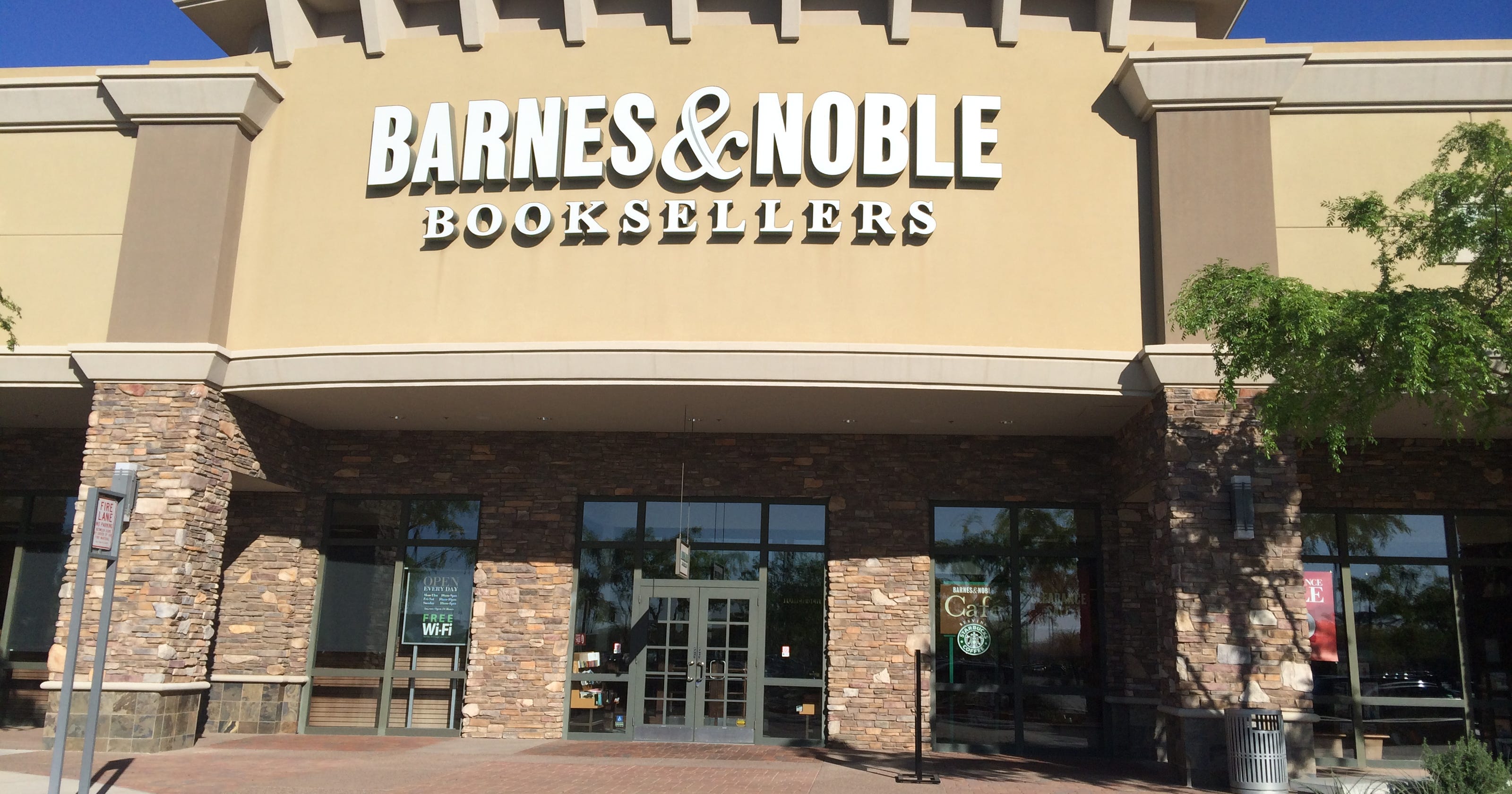 Barnes Noble Closing Gilbert Store