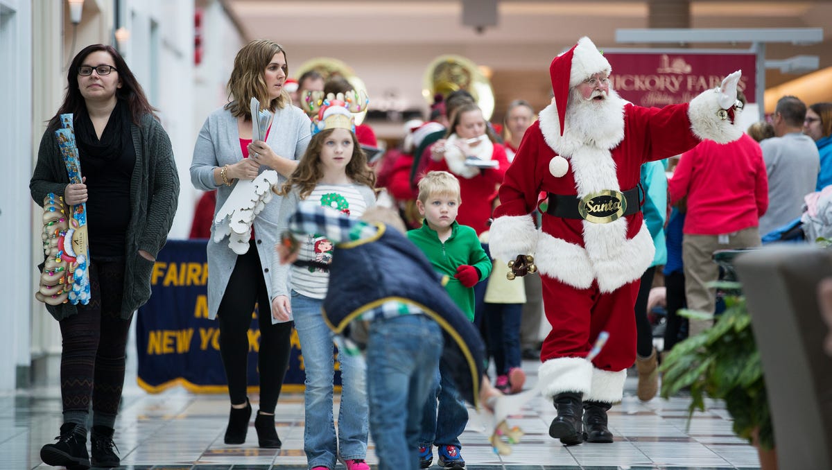 Santa arrives at Eastview Mall