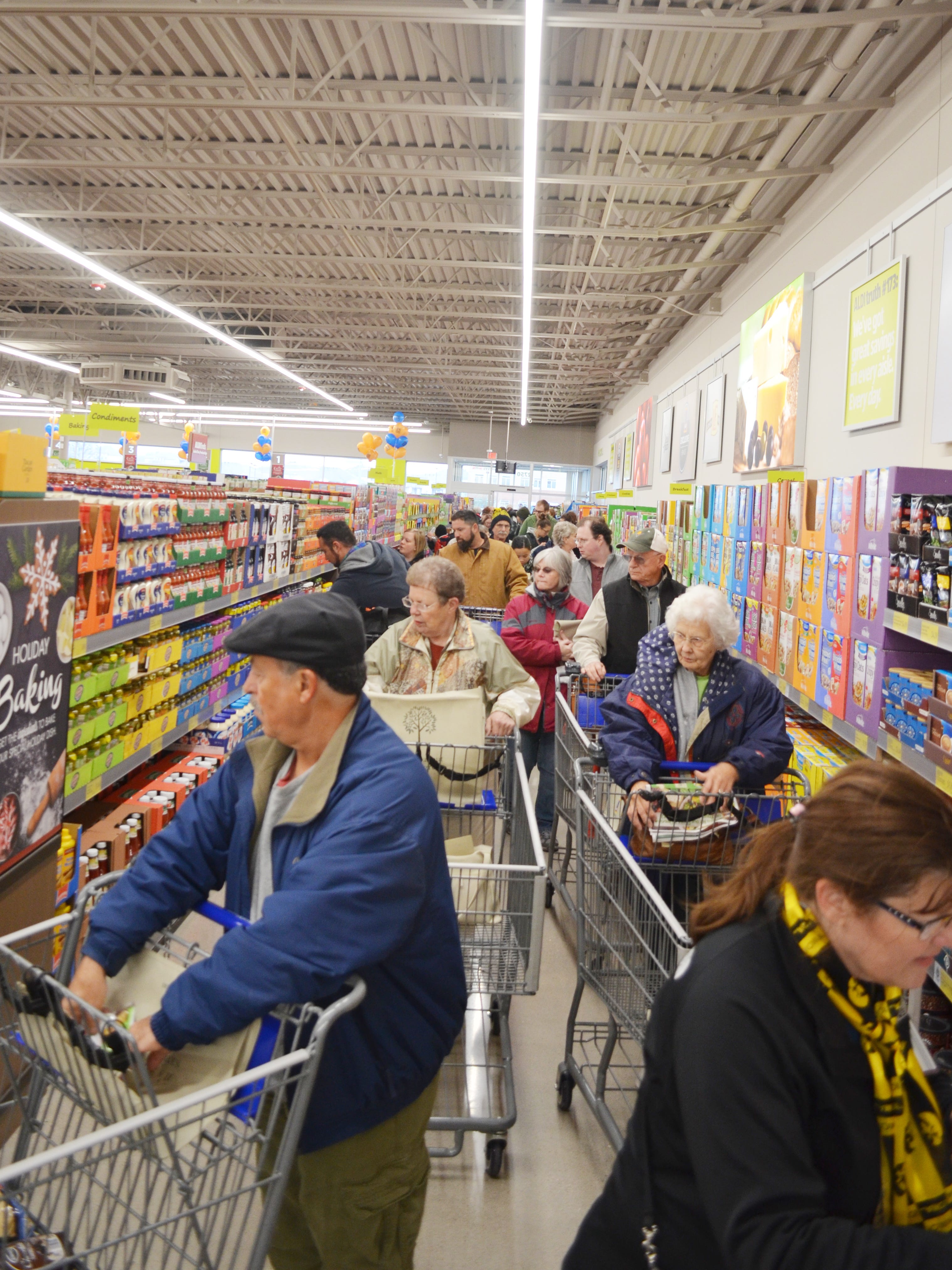 New grocery store opens in Coralville