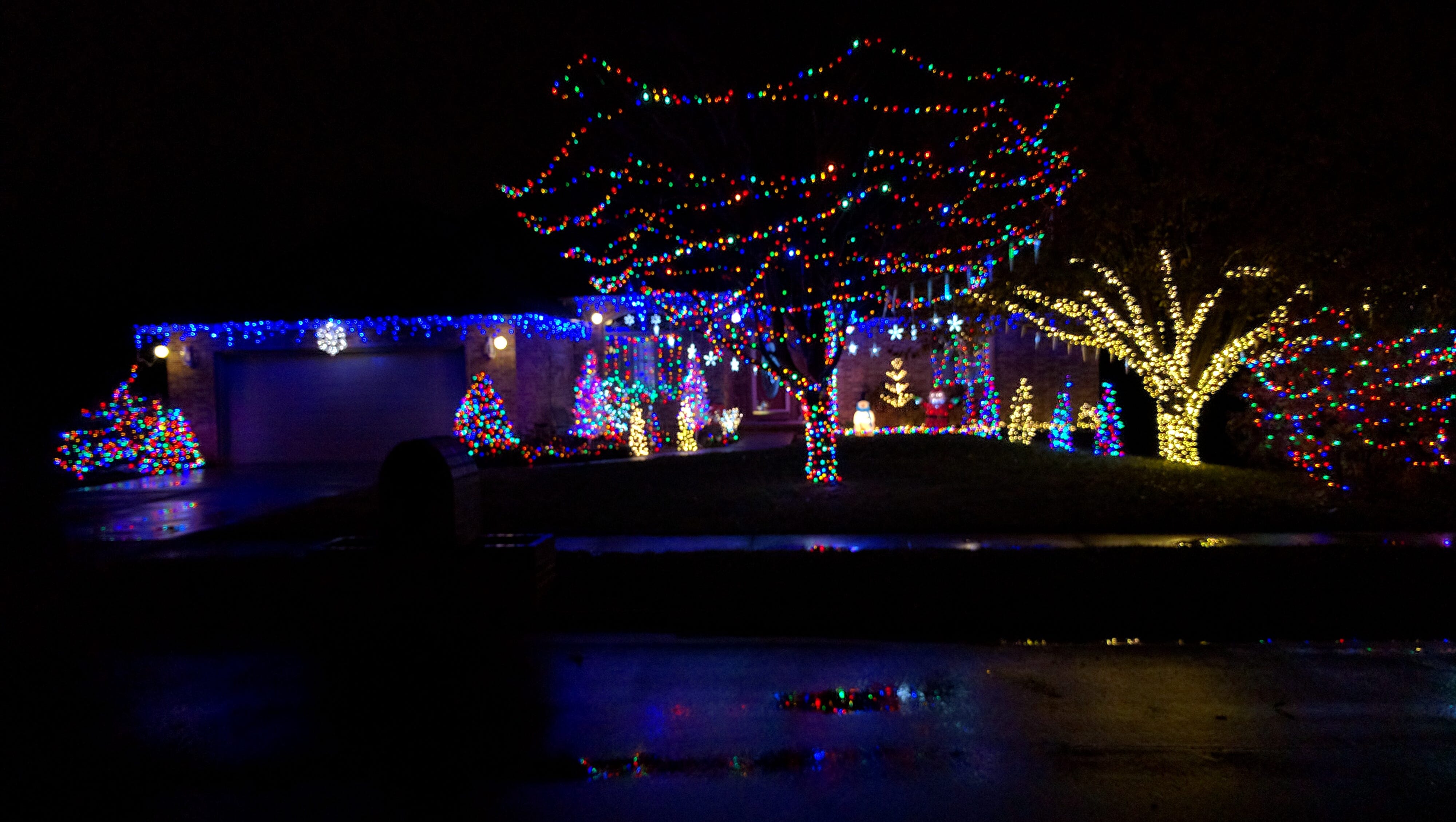 Where to find the 21 best Christmas light displays in Springfield