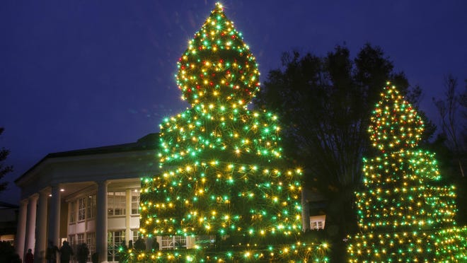 Stowe Botanical S Holidays At The Garden Lights Up Nov 27 Daniel Stowe Botanical Garden Christmas Lights