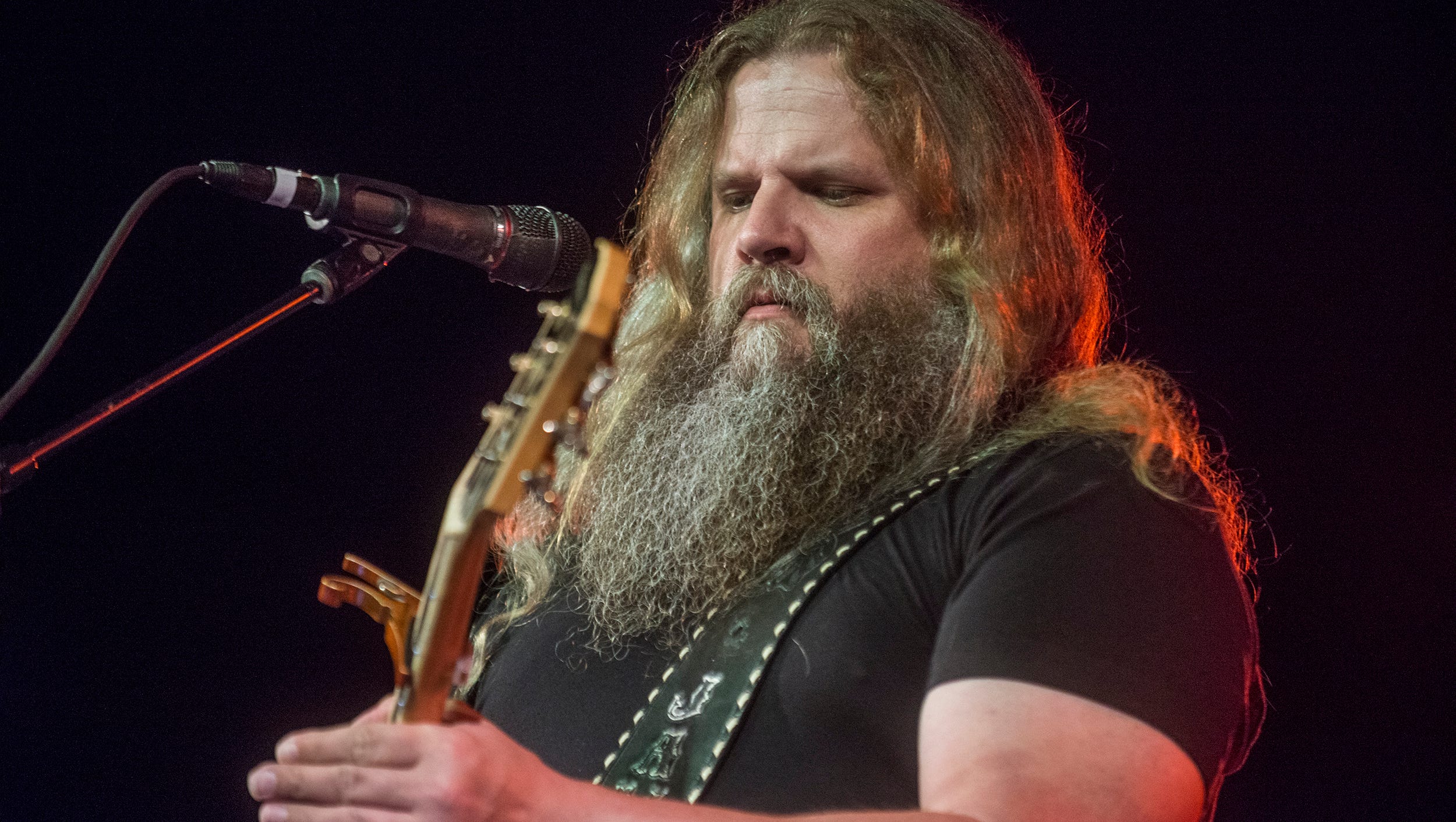 Jamey Johnson coming home for a concert with a cause
