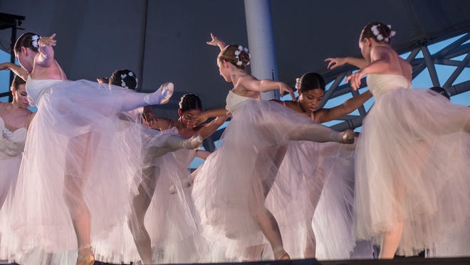 The Alabama Dance Theater annually presents free ballet performances at the Riverwalk Amphitheater.