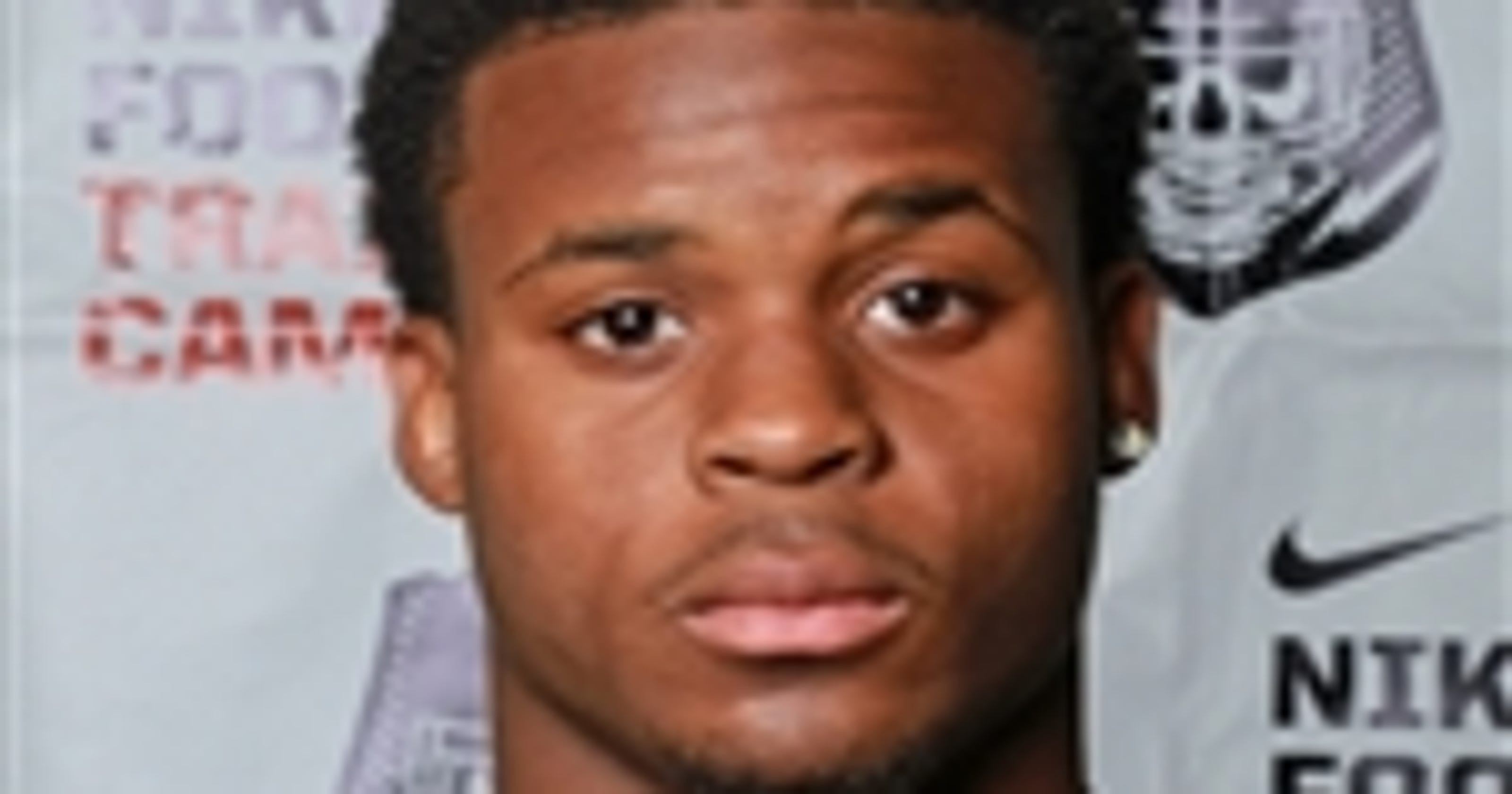 Michigan football recruits looking around