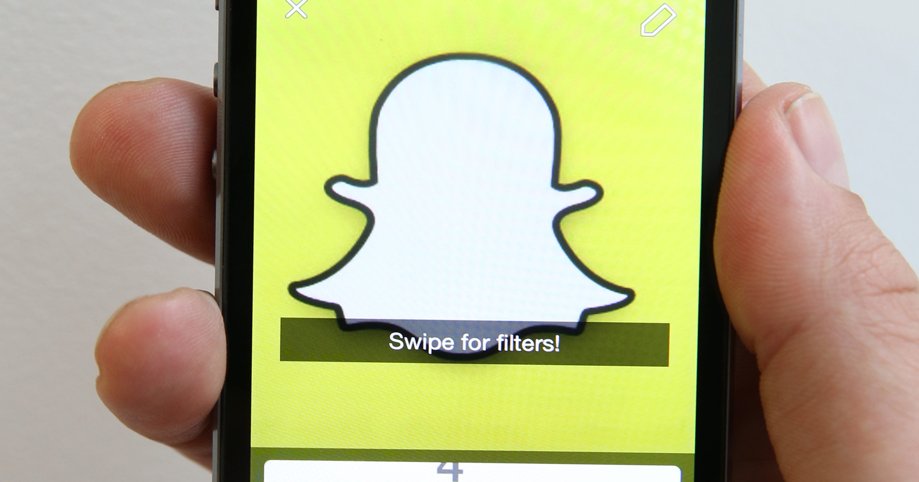 Hackers To Leak Thousands Of Unauthorized Snapchat Pictures 