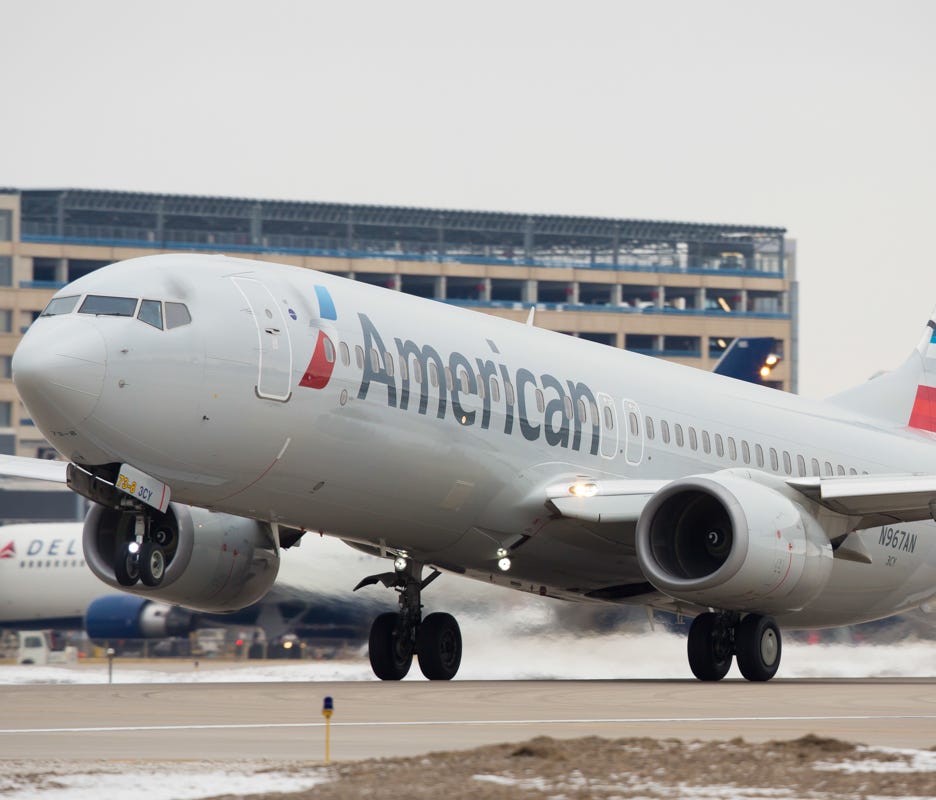 An American Airlines Boeing 737 takes off from Minneapolis St-Paul International Airport in January 2017.