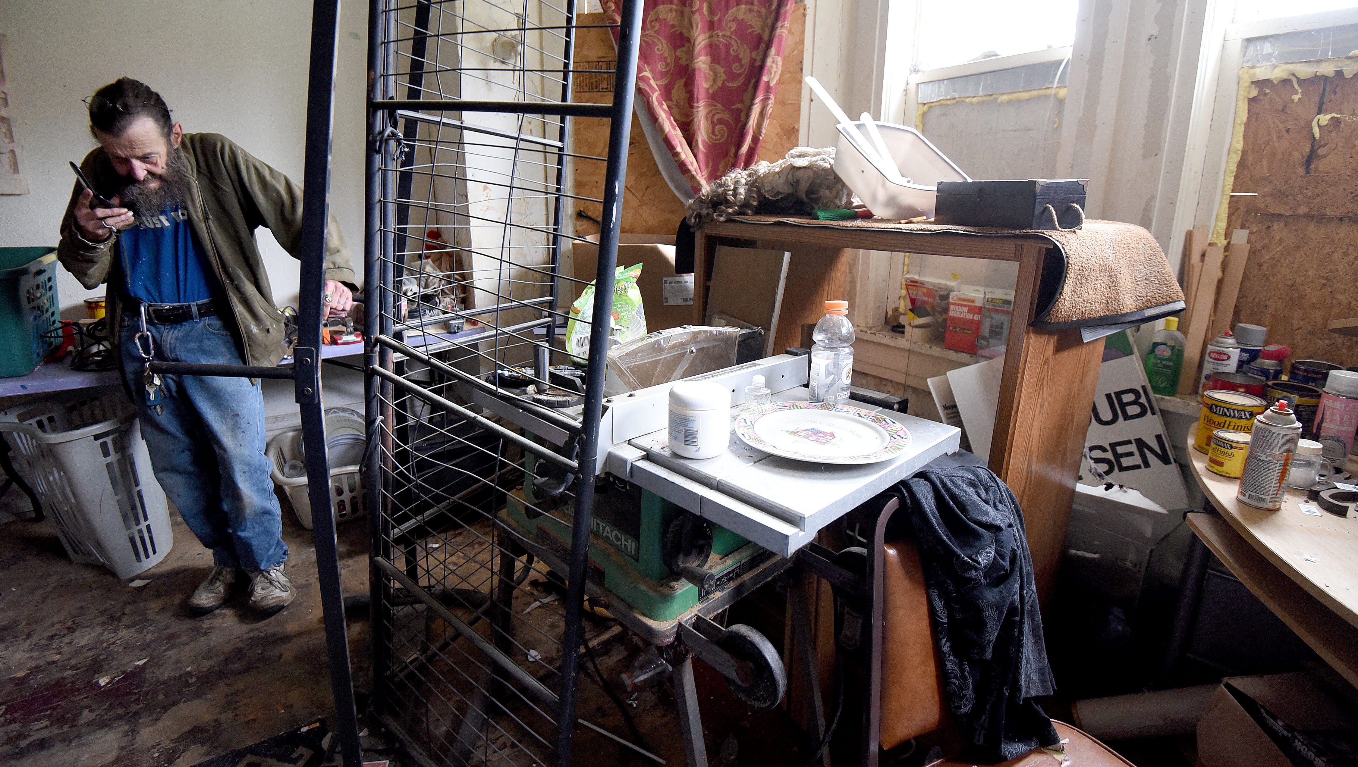 Shawn Grate's apartment provides glimpse into his world