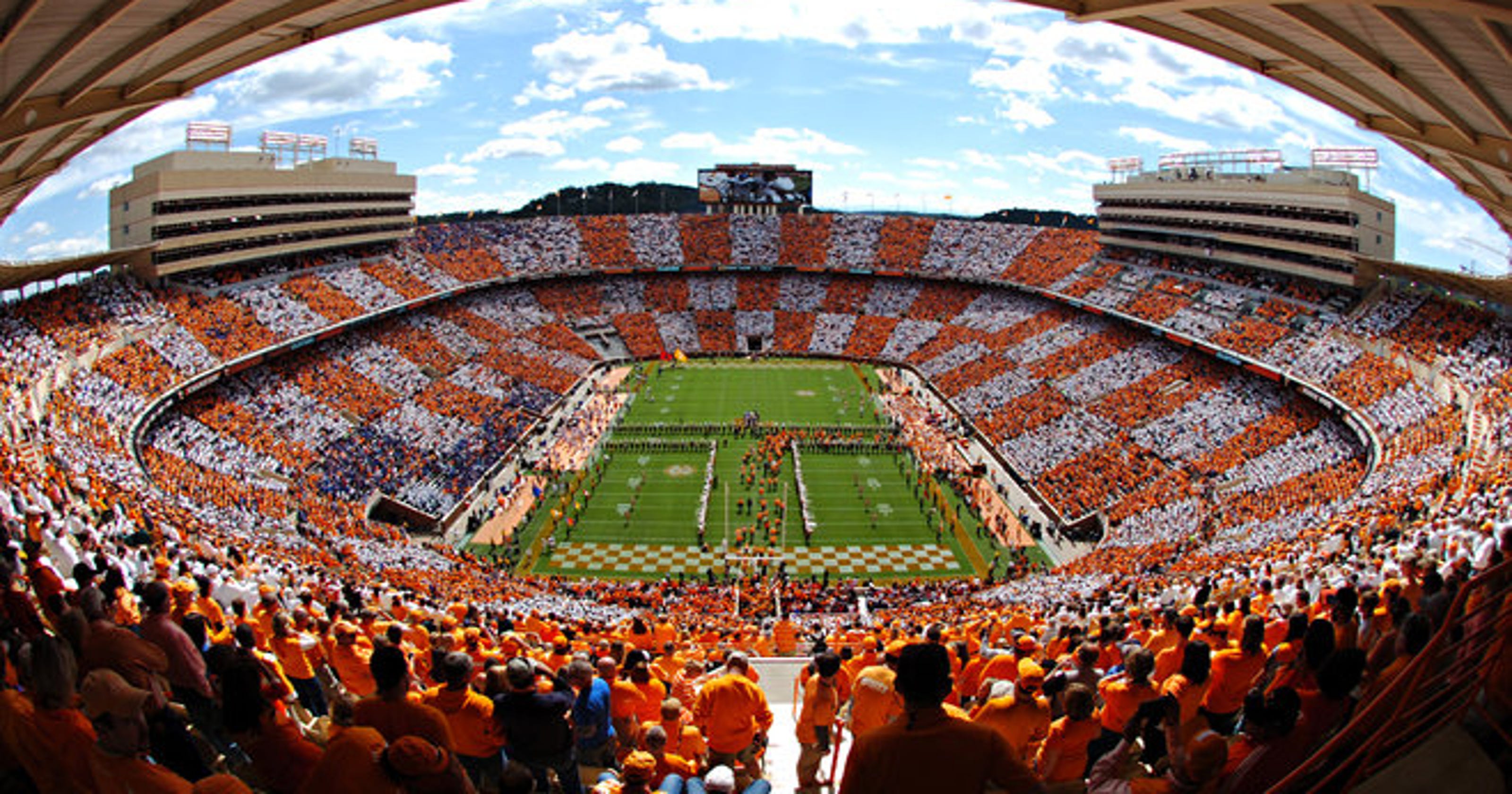 University of Tennessee cancels classes for football opener