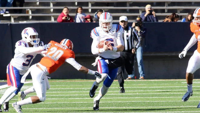 Louisiana Tech quarterback Jeff Driskel runs for a first down in the Bulldogs' win over UTEP.
