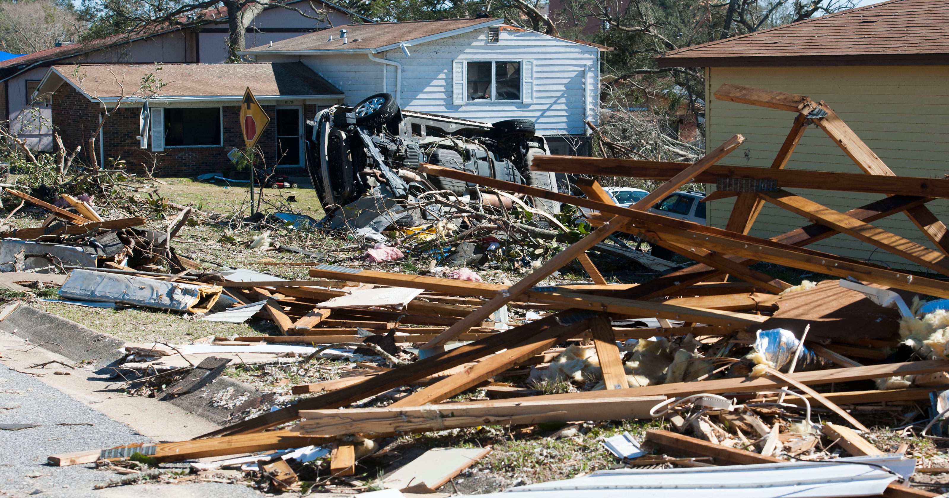 Slideshow Before and after the Pensacola tornado