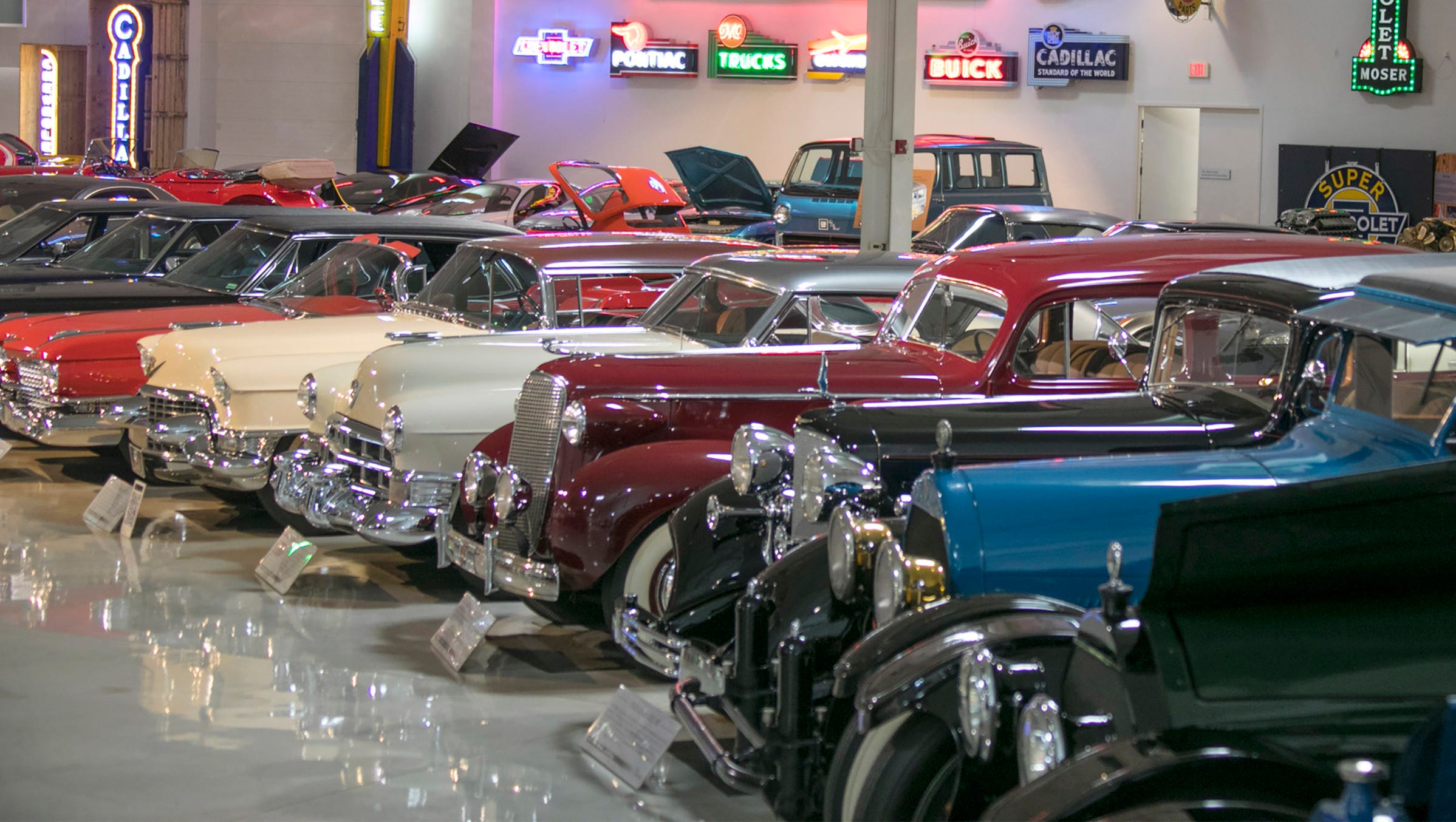 Detroit S Best Kept Auto Secret Gm S Private Museum For Vintage Cars