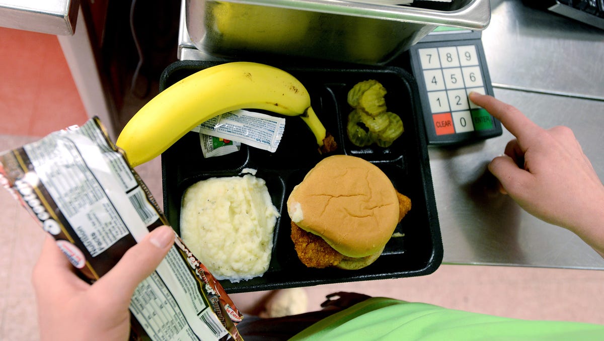 Asheville City School Board votes to hire outside food vendor for school lunches Asheville City School Board votes to hire outside food vendor for school lunches