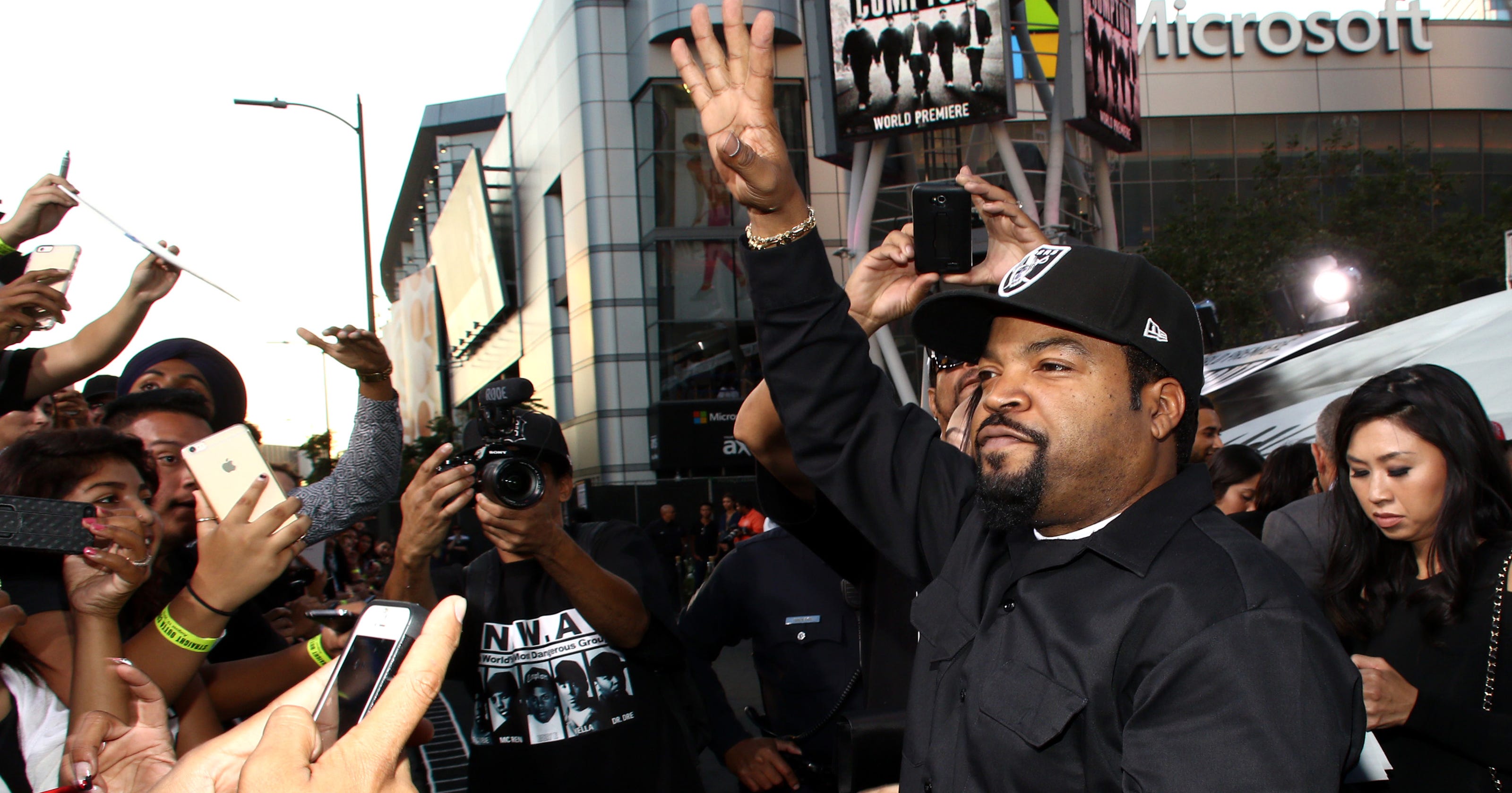 Ice Cube to his kids 'Make it home'