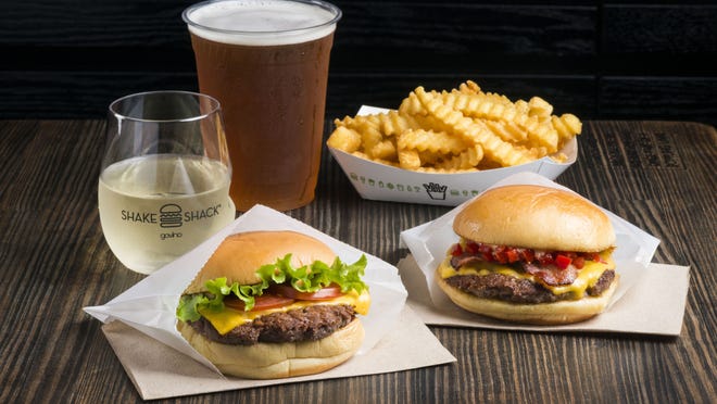 Shake Shack Opens New Arizona Restaurant At Gilbert S Santan Village Shake Shack Opens New Arizona Restaurant At Gilbert S Santan Village