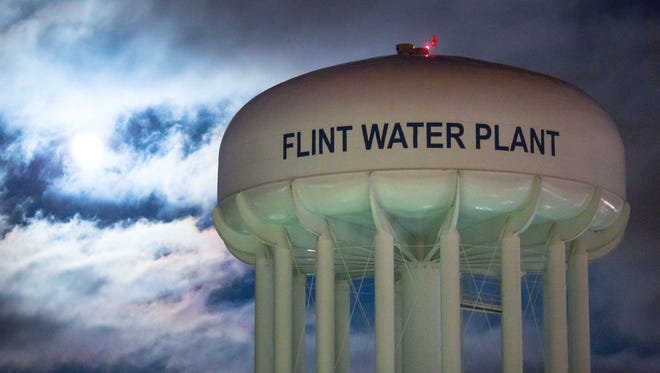 FLINT, MI - JANUARY 23:  The City of Flint Water Plant is illuminated by moonlight on January 23, 2016 in Flint, Michigan.  A federal state of emergency has been declared in Flint due to dangerous levels of contamination in the water supply. (Photo by Brett Carlsen/Getty Images)