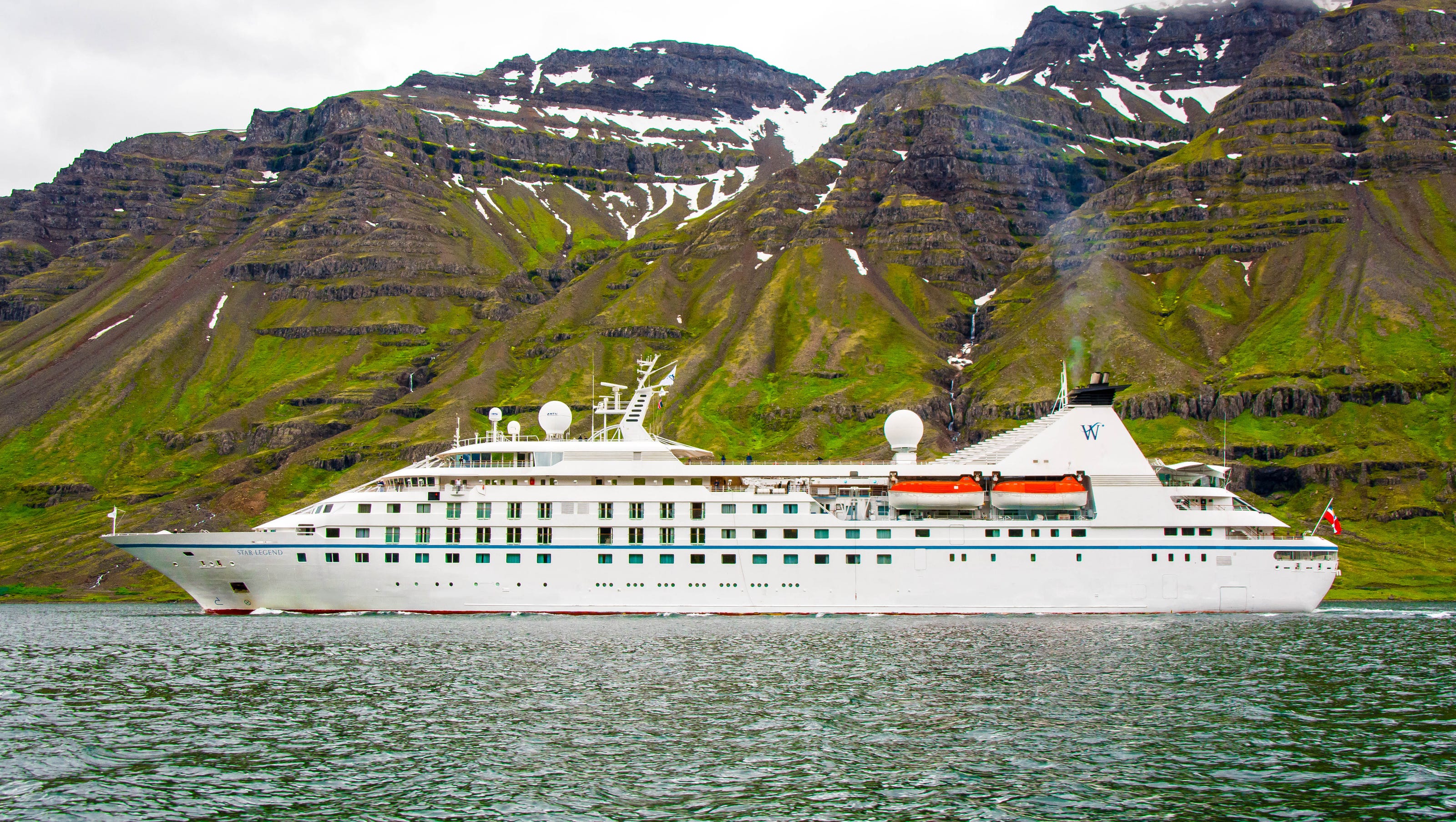 cruise ship aground iceland