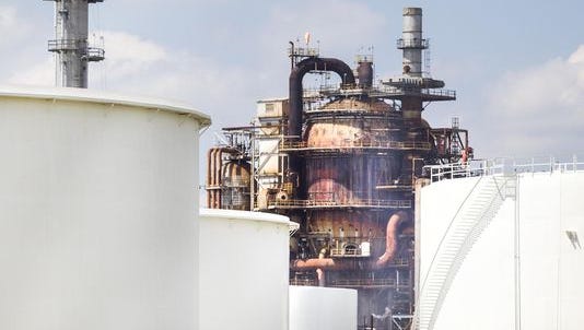 Delaware City Refinery got a violation notice from state regulators last month for failing to give advance notice of an equipment shutdown that might have resulted in a release of air pollutants.