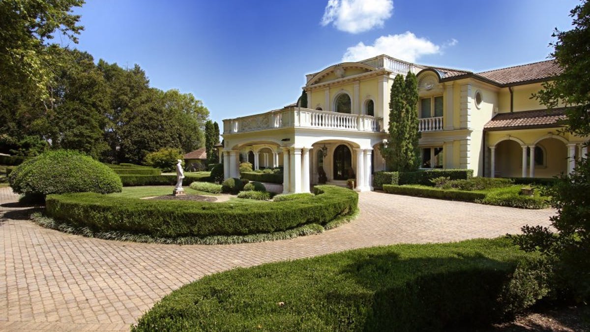 Photos A tour of the Villa Collina mansion