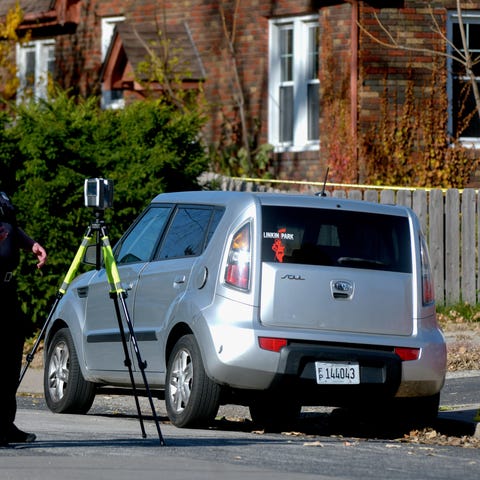 Peoria Police Department crime scene officers inve