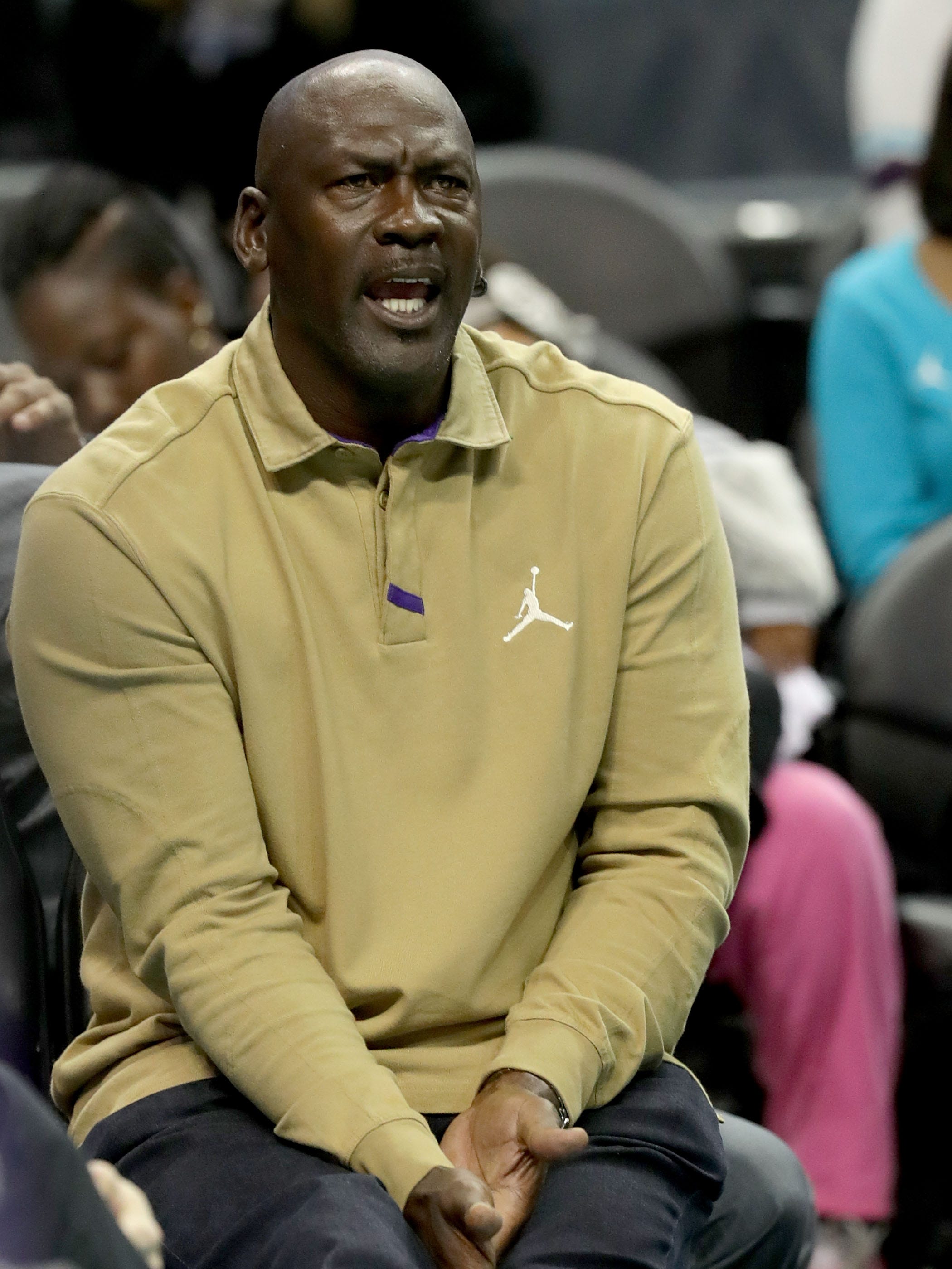 Michael Jordan after Trump rips LeBron James: 'I L.J.'