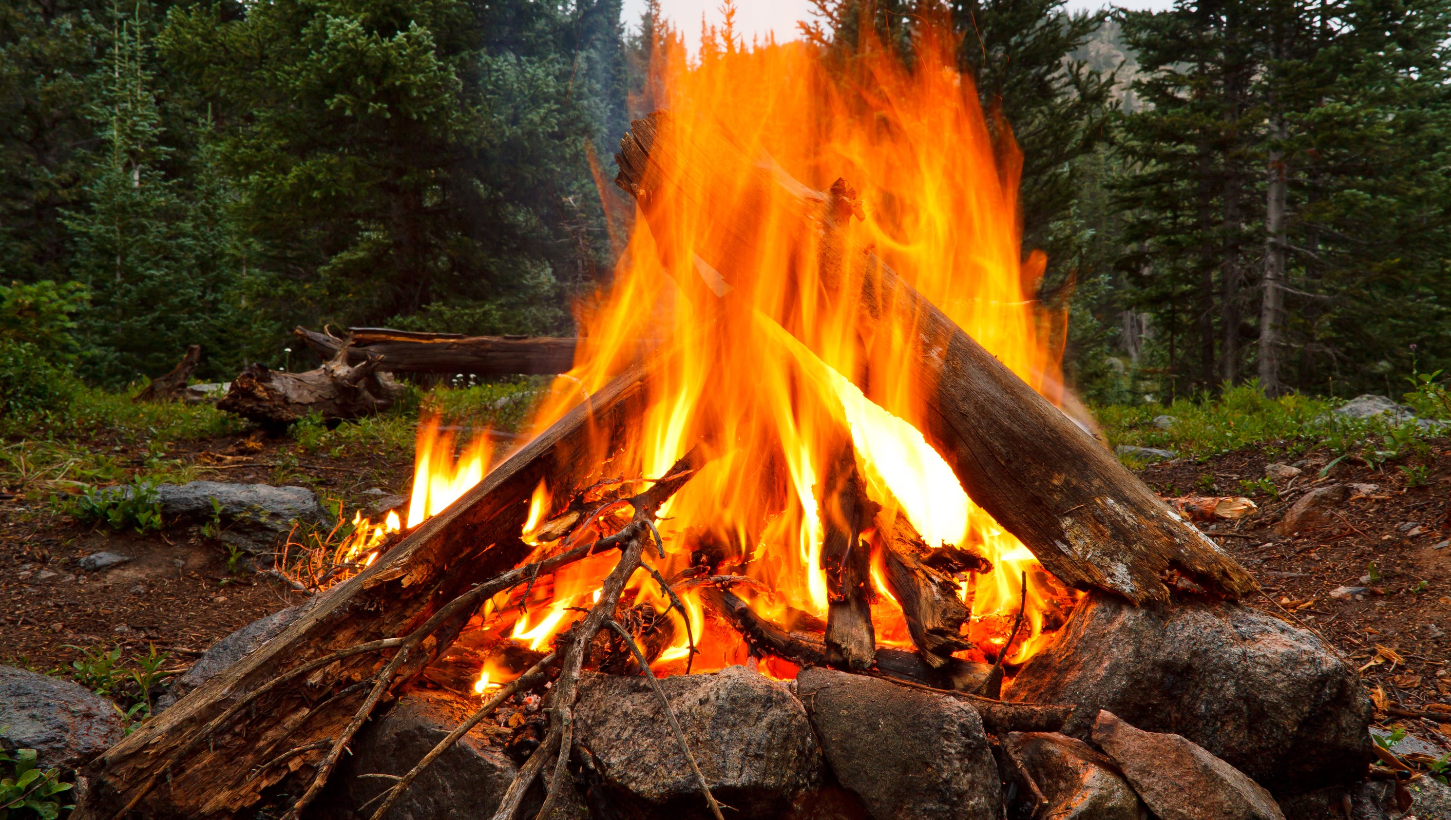 What you need to know to safely put out your campfire