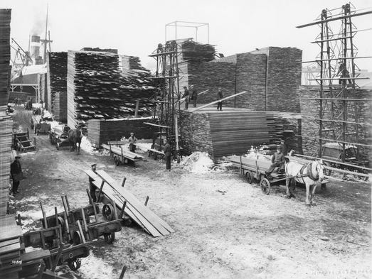 Chris-Craft common these selected images and advertisements