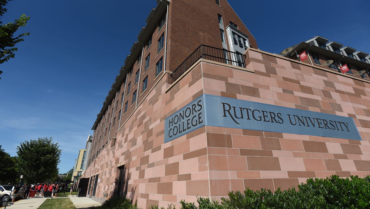 Photos Rutgers Moving In Day