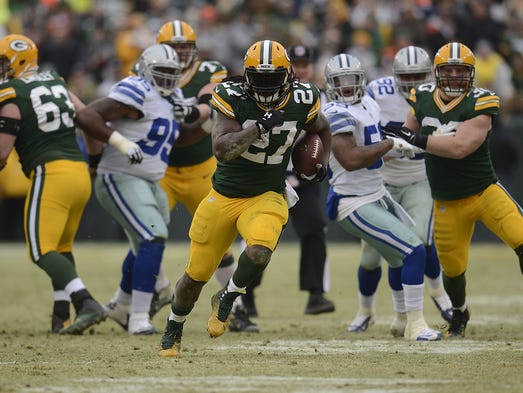 Green Bay Packers running back Eddie Lacy (27) breaks