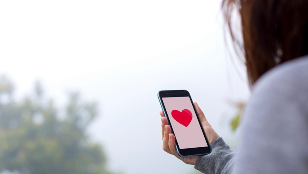 Online Dating Sites Can Lead To Love Or Danger