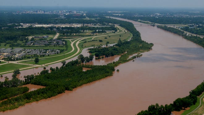 Aerial photo of the Red River just south of downtown Shreveport during the June 2015 flood. 