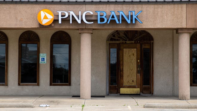 The PNC Bank branch in the shopping center at 802 South 11th Street plans to remain open after pleas from Illinois State Sen. Andy Manar, D-Bunker Hill, U.S. Sen. Dick Durbin, D-Ill., and U.S. Sen. Tammy Duckworth, D-Ill., to keep the branch open after the bank announced plans to close the branch in September.