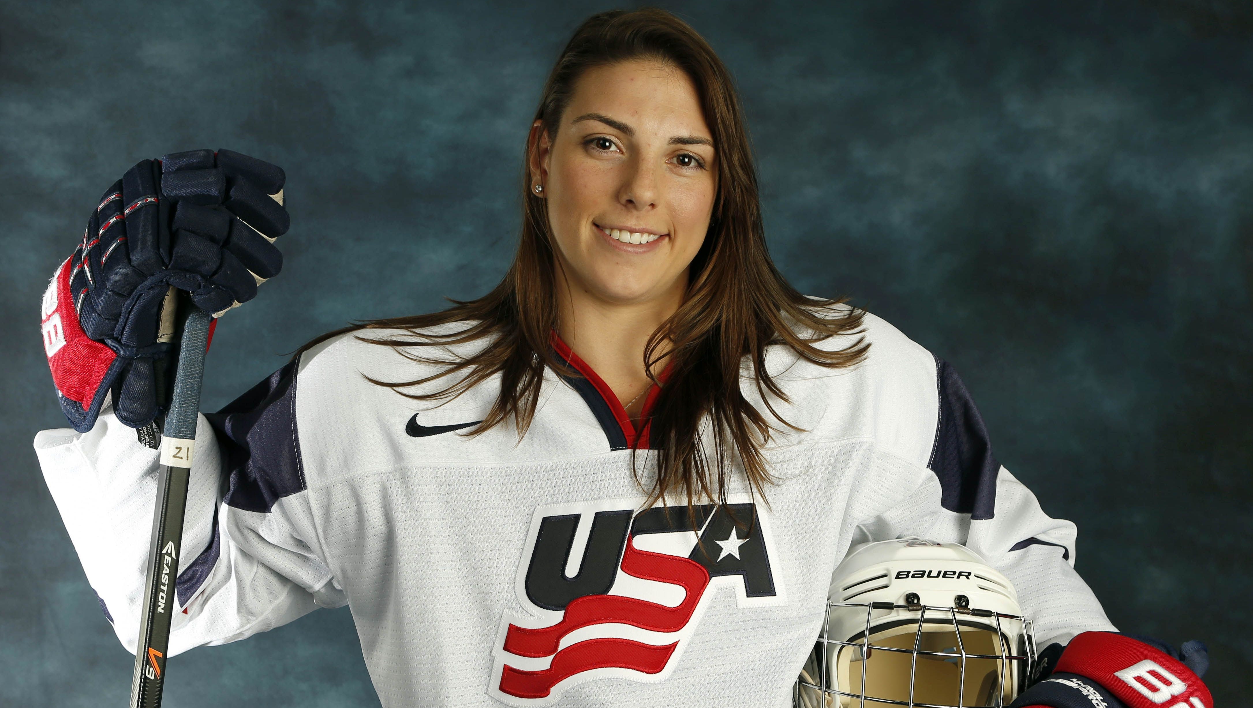 Usa Hockey Can T Win Fight Vs Women S Team