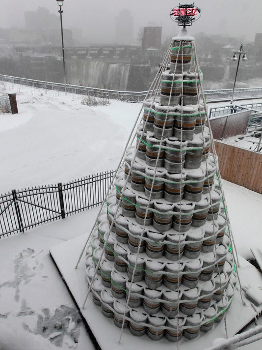 NY brewery builds Christmas tree out of 300 kegs