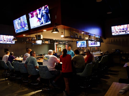 Restaurant opens in former Dahl #39 s in Ankeny