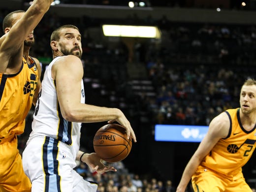 Marc Gasol works for a shot during Friday night's game