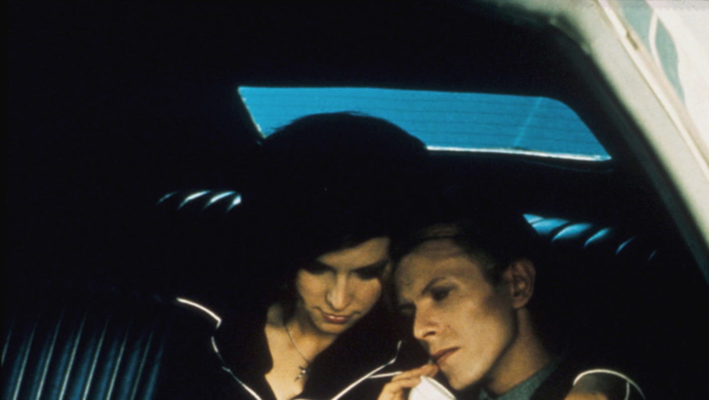 Actress Candy Clark helps close out Plaza Classic