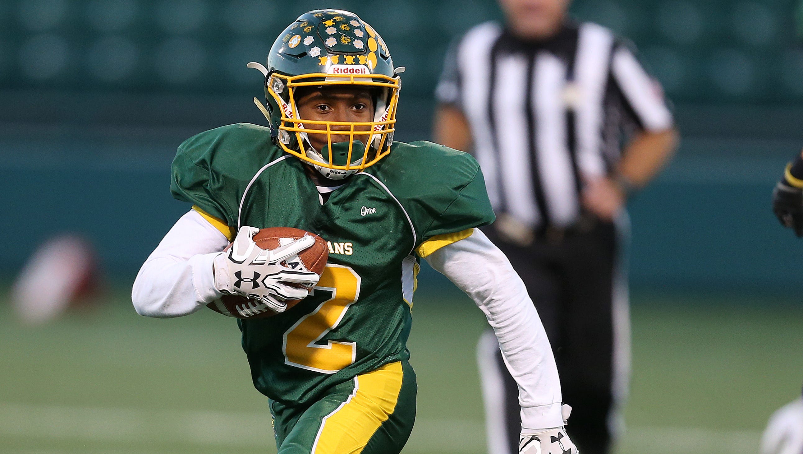 Class D Football No 2 Alexander Takes On State S Top Ranked Team