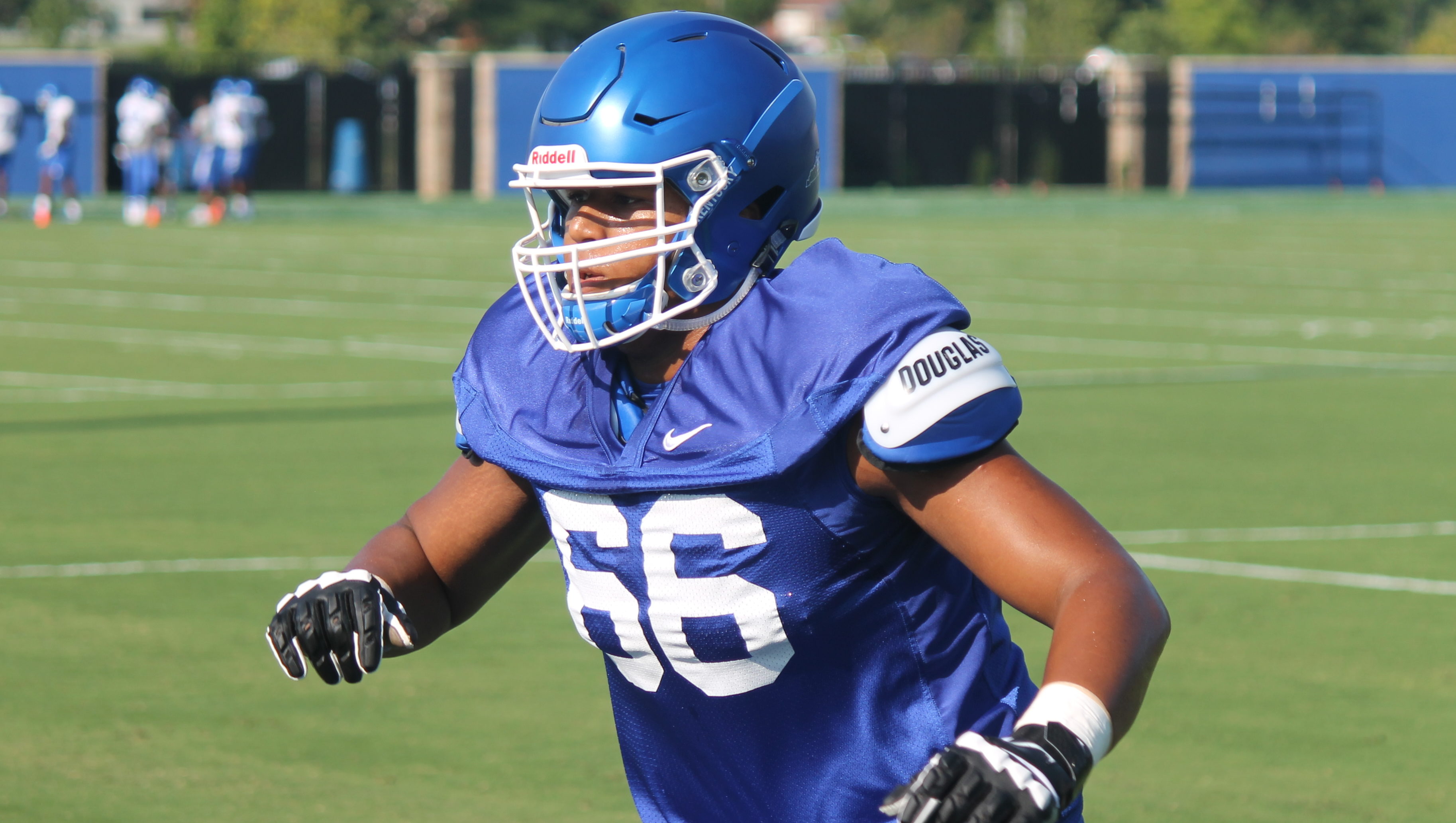 Kentucky Football Coaches Shuffle Offensive Line On South