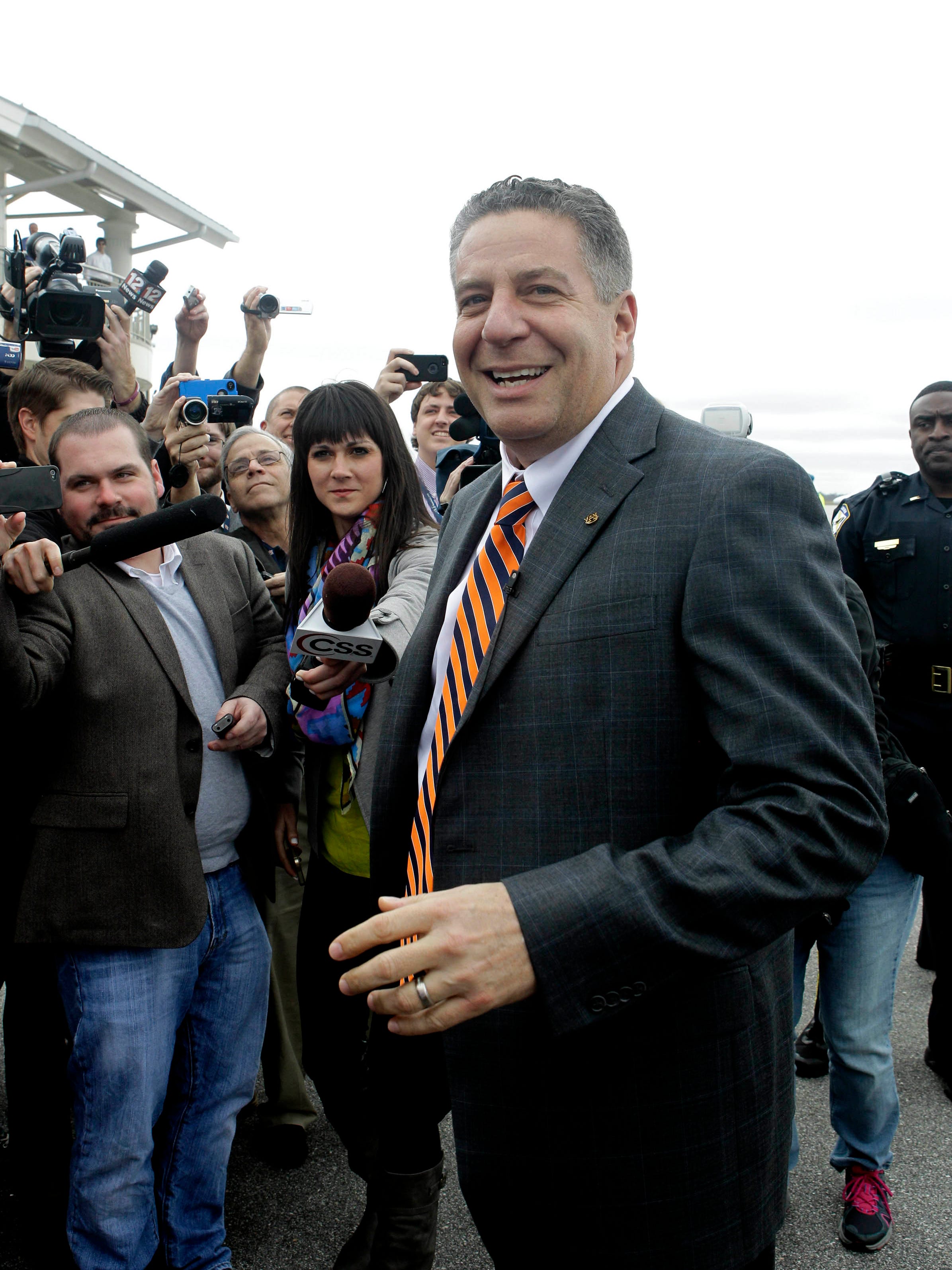 Auburn Hires Former Iowa Assistant Bruce Pearl