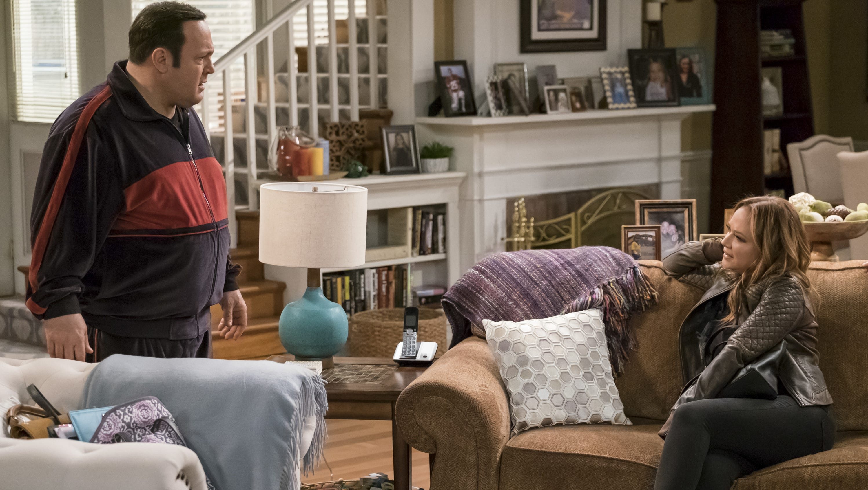 Leah Remini Kevin James Are Just Married Again In Kevin Can