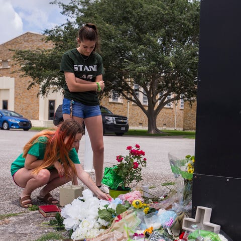 Kalysta Dodson, left, and Reagyn Murphy,...