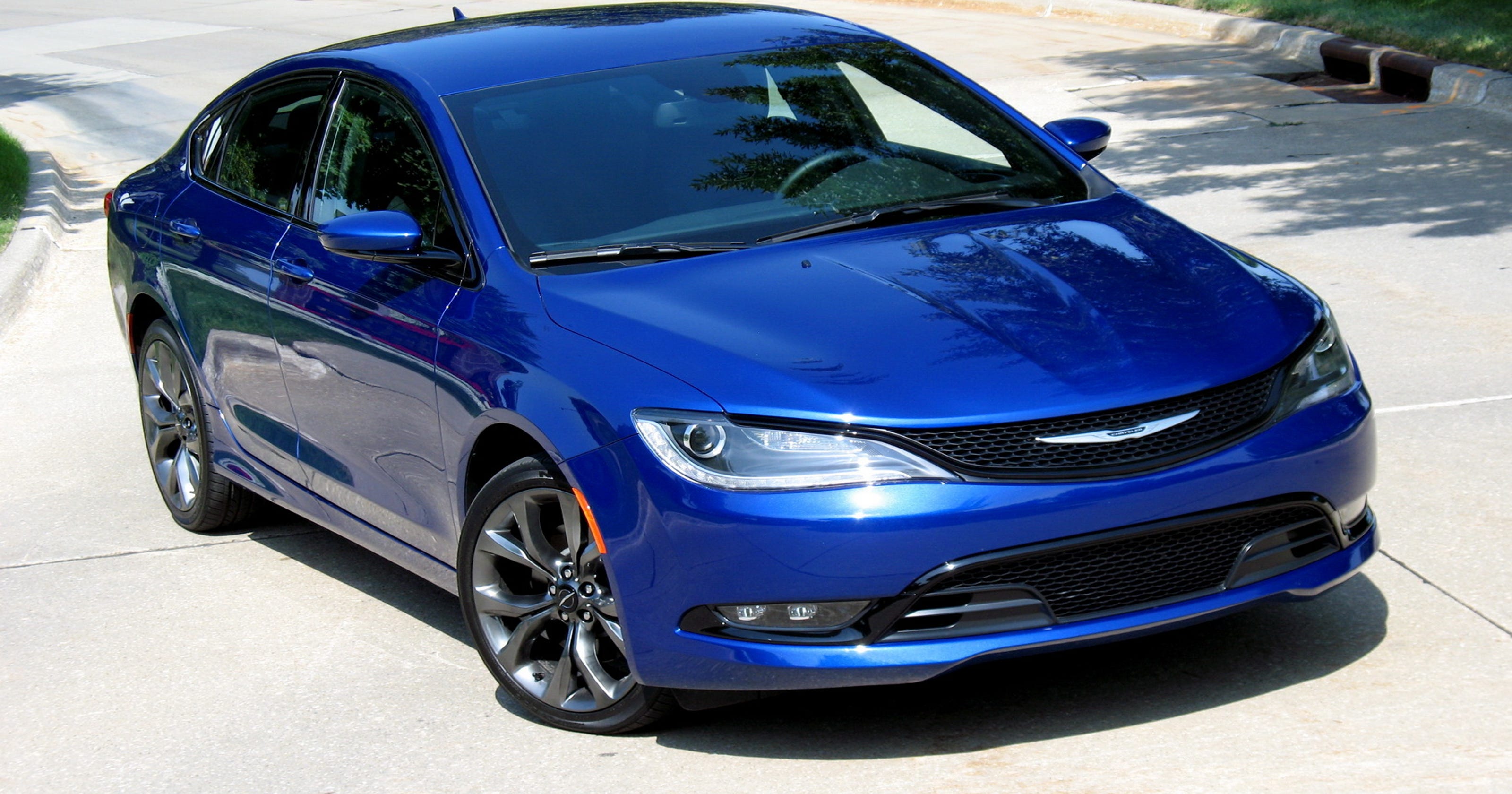 21st Century Pentastar 2015 Chrysler 200 sedan 21st Century Pentastar 2015 Chrysler 200 sedan