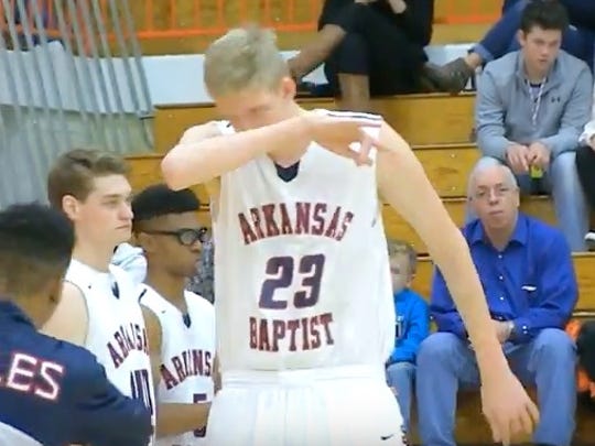 7 Foot 4 Connor Vanover Becomes Memphis Basketball S First 2018